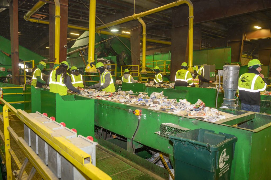 what-is-the-single-stream-recycling-process-oak-ridge-waste